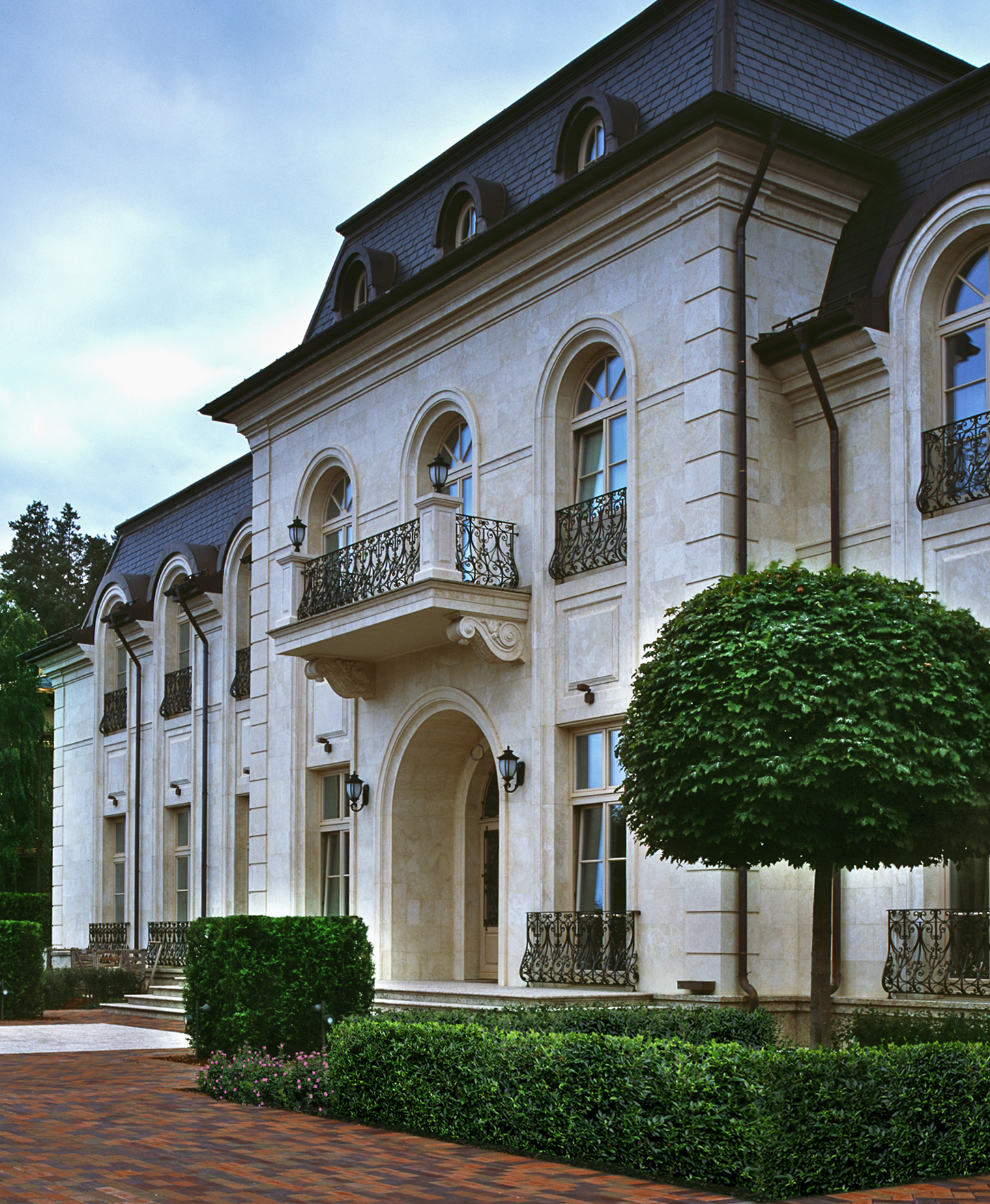 Усадьба Бенилюкс  