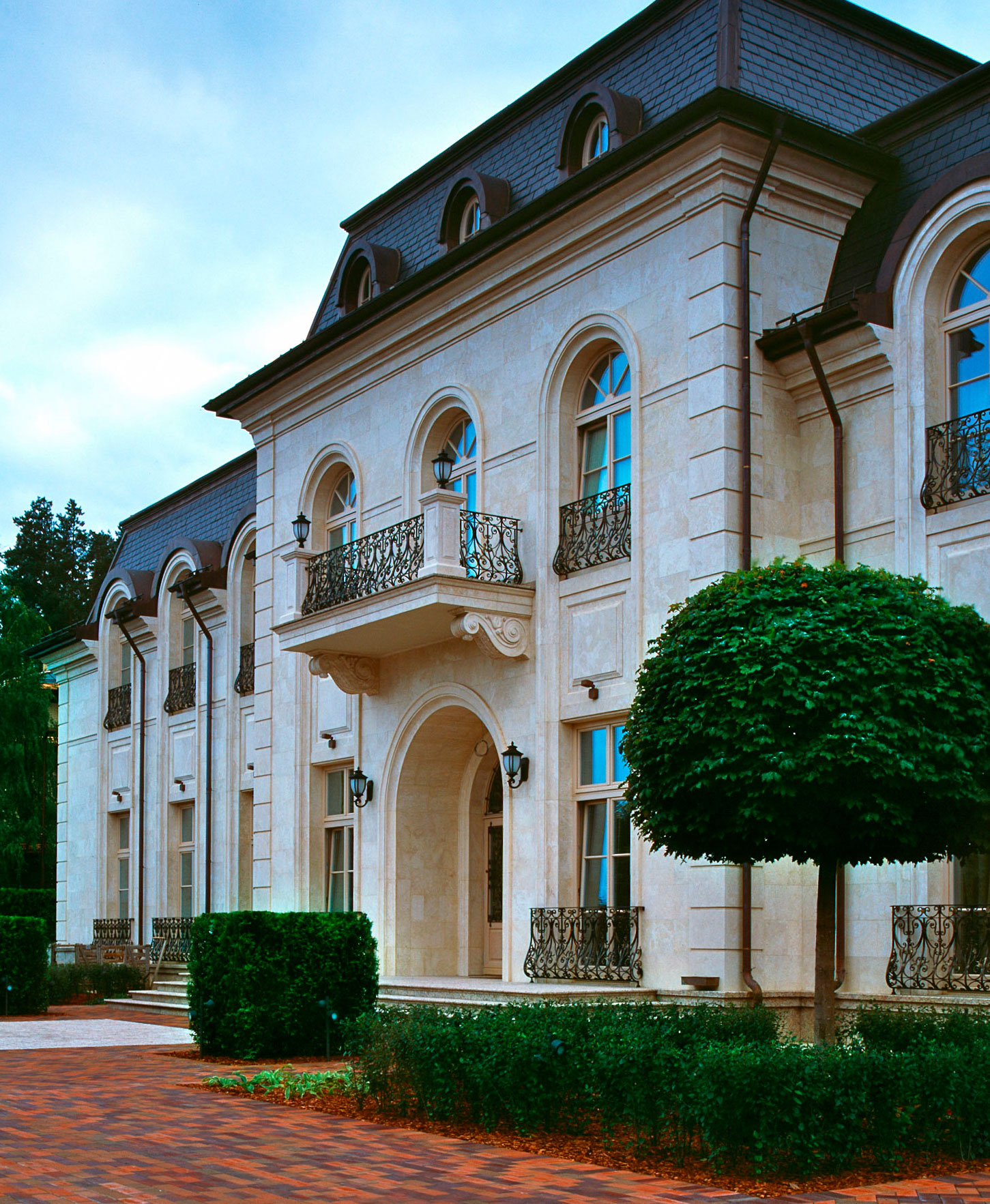 Усадьба Бенилюкс  